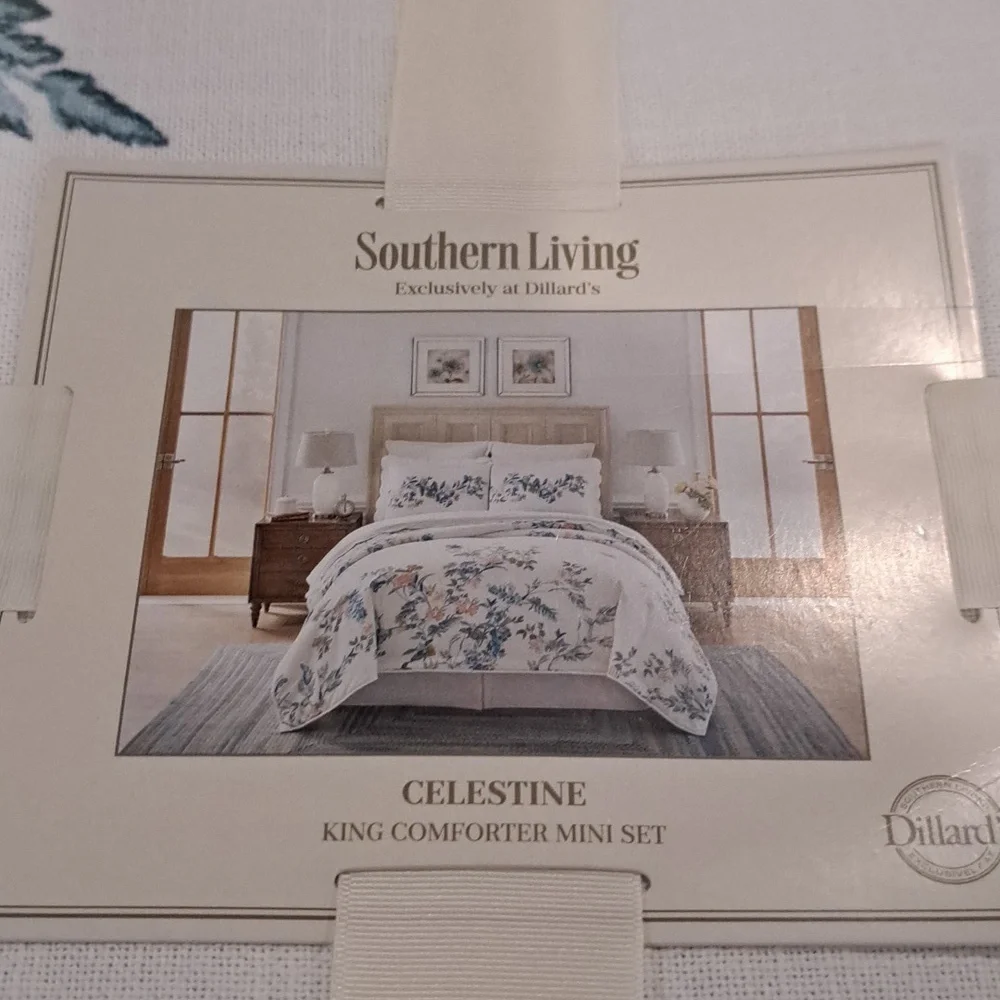 Southern Living Classic Celestine Embroidered Comforter Mini Set
